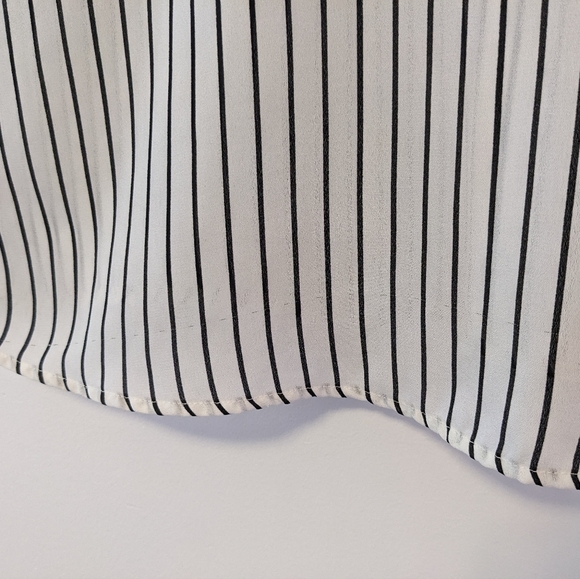 Ya Los Angeles Striped sleeveless blouse Sz m - Picture 3 of 5